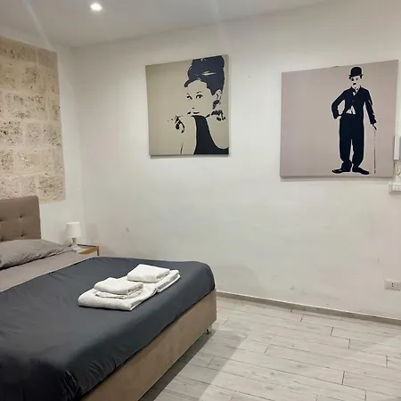 Urban Flat Dante Апартаменти *